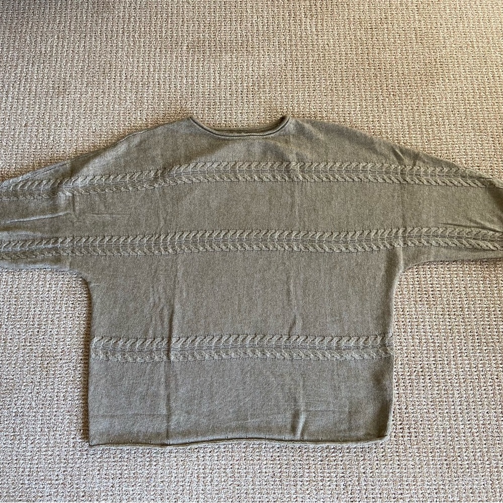 Naturals D&Co Sweater